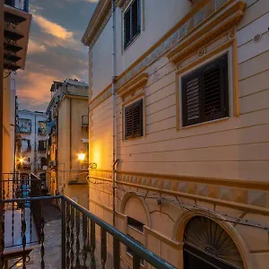 https://cortile-del-greco-apartments.palermohotels.org